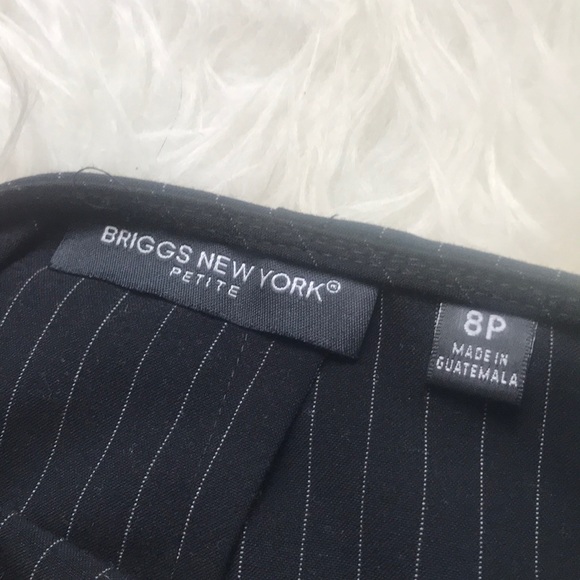 Black and white pin striped skirt with pleating - Picture 4 of 7